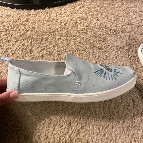 Disney Toms - Picture 2 of 3
